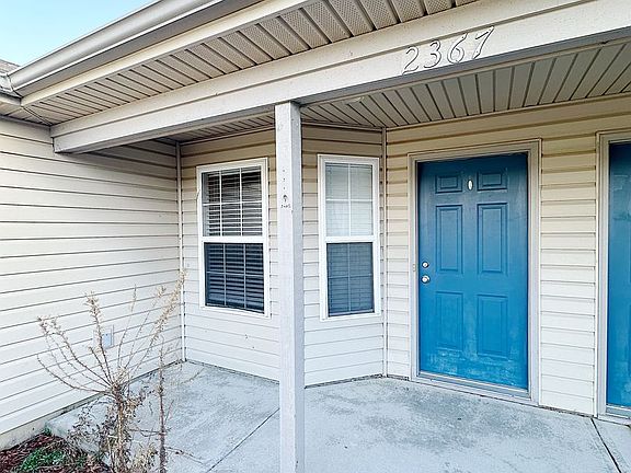 3rd image of 2367 Hopkins Dr