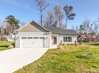 112 Dogwood Ln, Pine Level, NC 27568
