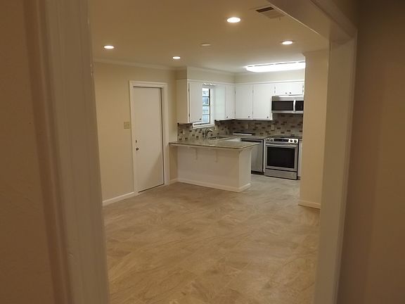 4th image of 2512 Belle Grove Dr