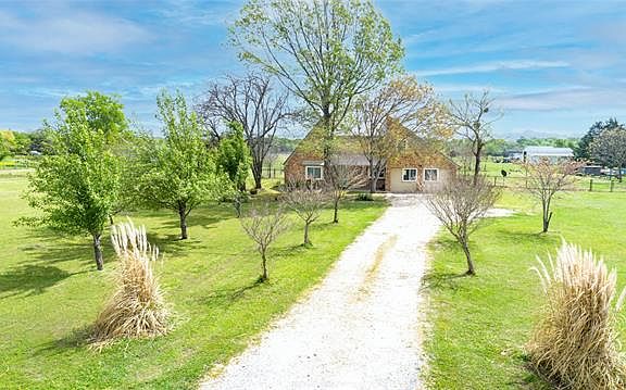 2nd image of 4331 County Road 2208
