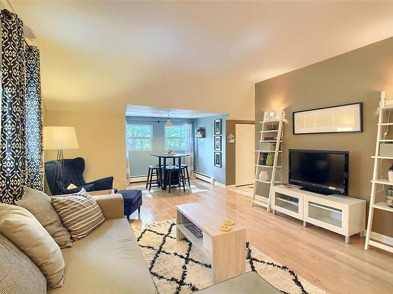 1123 N Sherman St — Photo 4