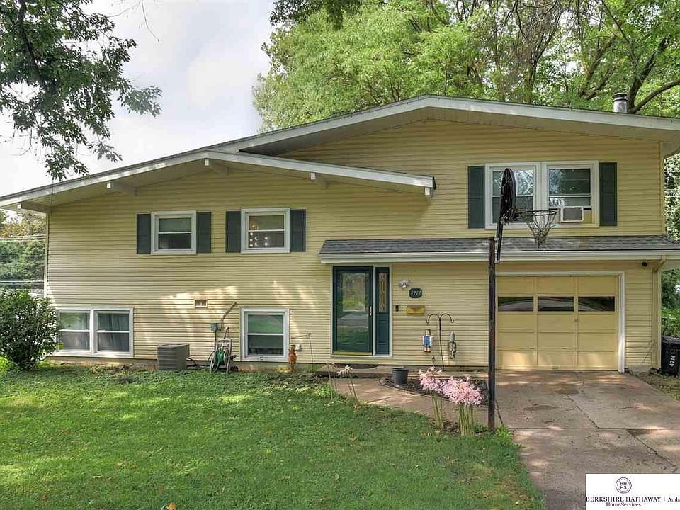 1st image of 4714 N 82nd St