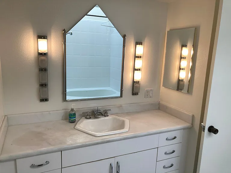 484 E California Blvd #43 — Photo 10