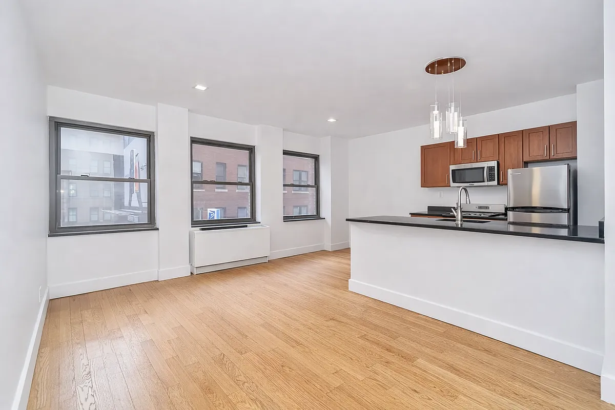 Building Photo - 213 E 37th St #3F