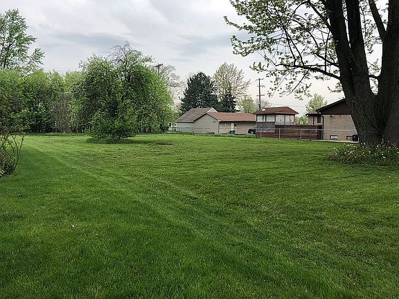 3rd image of 37451 Saint Joseph Dr