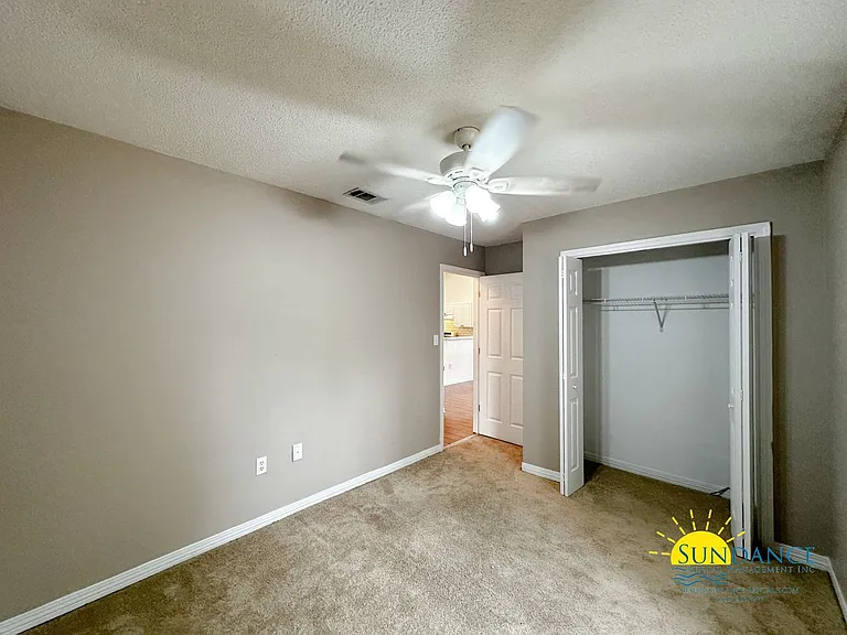 1870 Whispering Oaks Ln — Photo 5