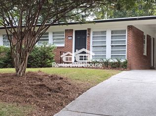1108 Greenbriar Cir, Decatur, GA 30033