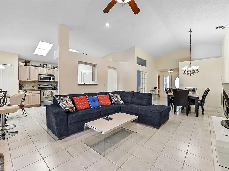 2241 Soundings Ct — Photo 4