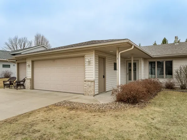3 Lillie Ln SE, Pine Island, MN 55963