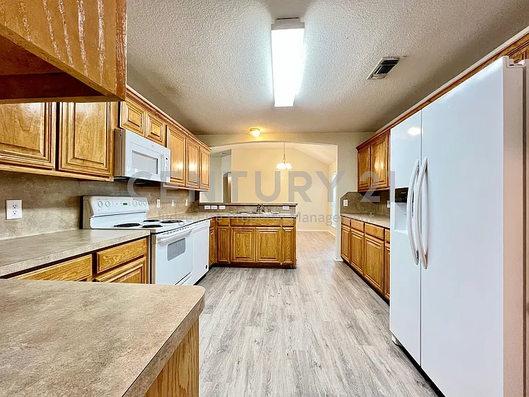 1103 Savage Dr — Photo 6