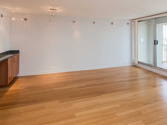 5th image of 1960 N Lincoln Park West Ave #1611