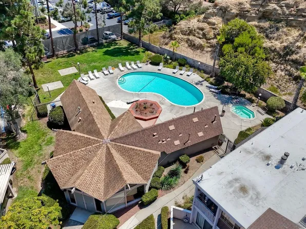 3852 Basilone St, San Diego, CA 92110