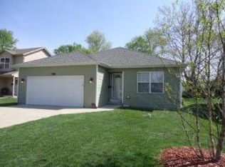 345 S Mary St, Coal City, IL 60416
