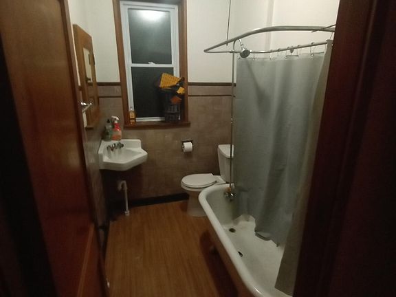 2nd image of 563 Eiler St Floor 2