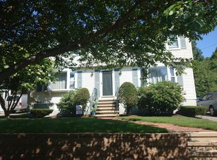 9 Eagle St, West Roxbury, MA 02132