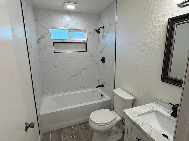 808 Burem Ln #808 — Photo 3