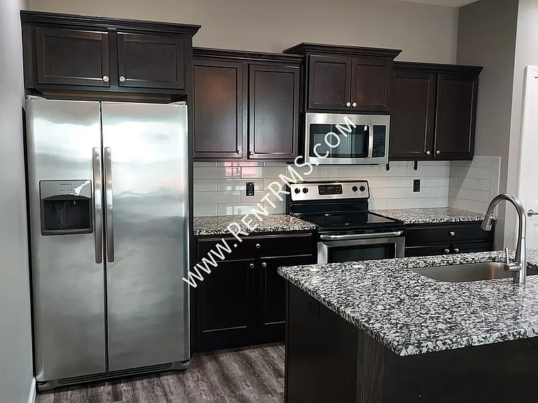 4405 SE Gemstone Ln — Photo 4
