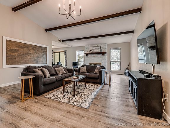 4th image of 128 Spunky Creek Dr