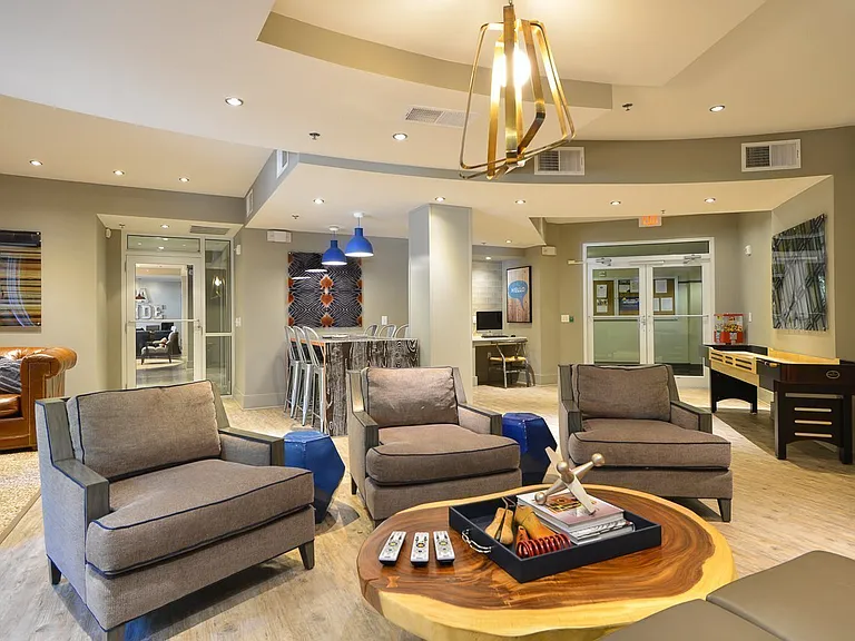 Clubhouse2