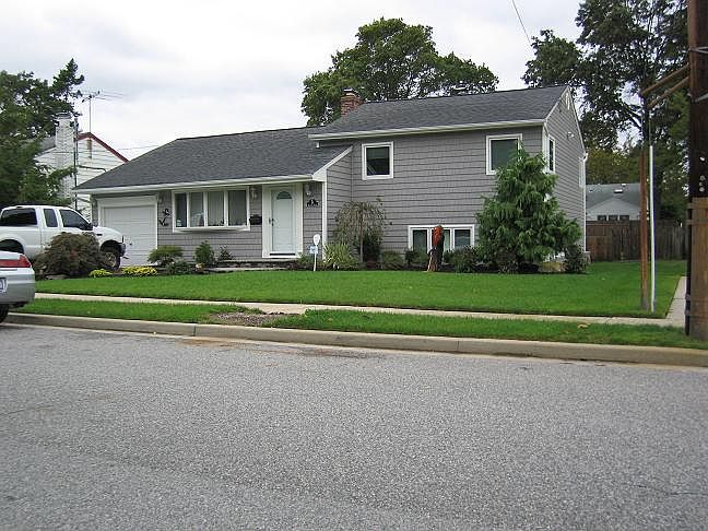 1st image of 44 Bayview Pl