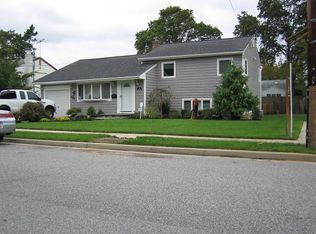 44 Bayview Pl, Massapequa, NY