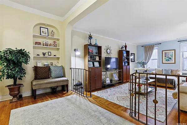 Sold by Daniel Gale Sotheby's International Realty | media 2