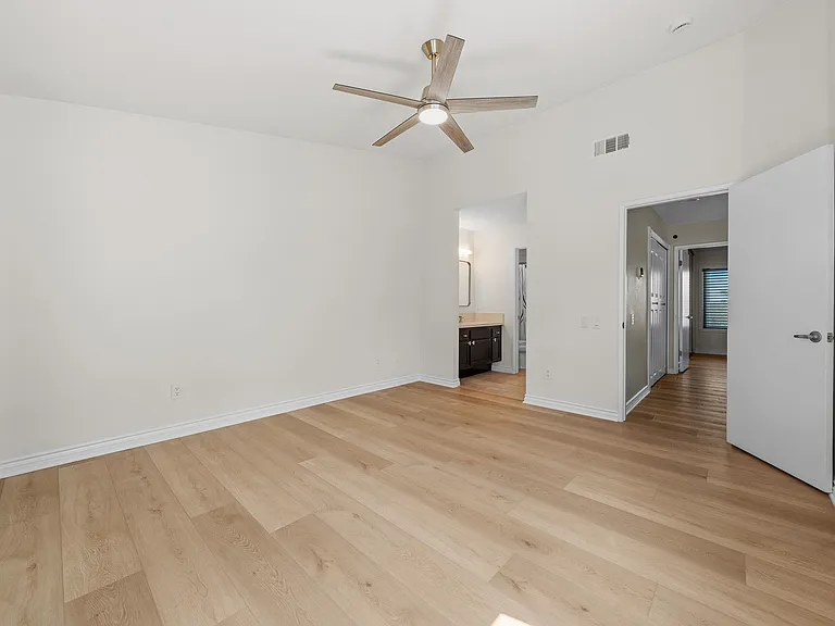 13254 Tiverton Rd — Photo 5