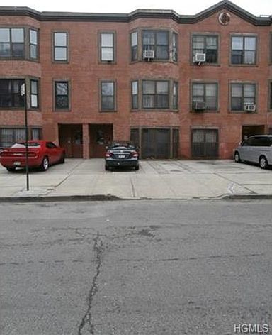 front of 903 Elder Avenue