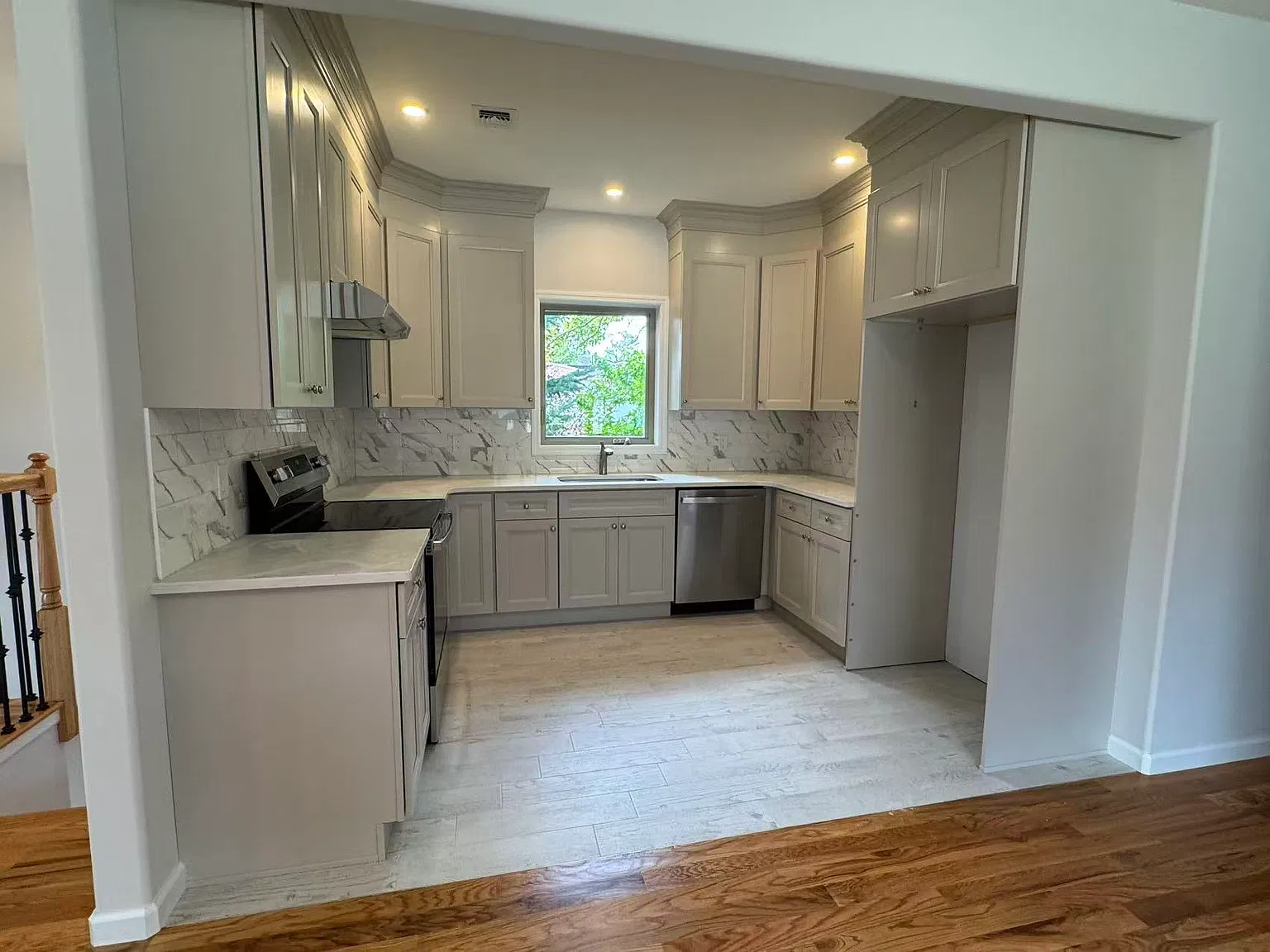 4 bed, 1636 sqft, $3,800 — Photo 2