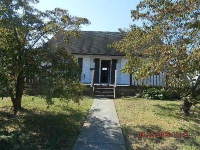115 E 2nd St, Grayson, KY, 41143