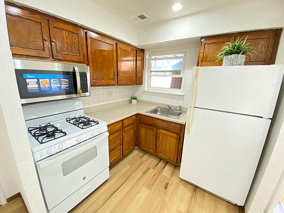 2nd image of 126 Comstock Ave Floor 2