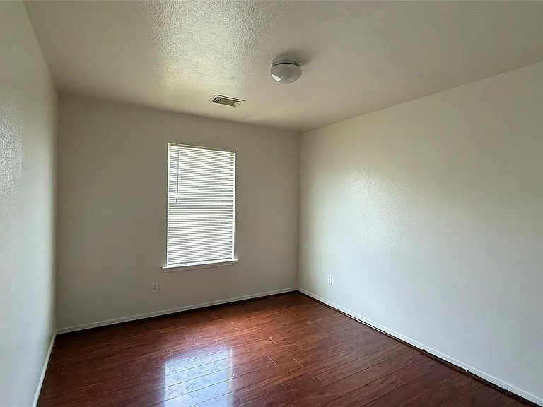 3114 Junction Dr — Photo 13
