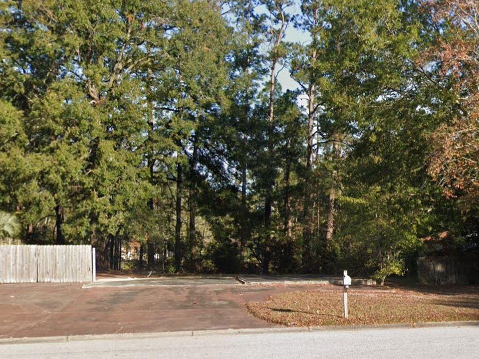 2nd image of 2656 Delhi Rd