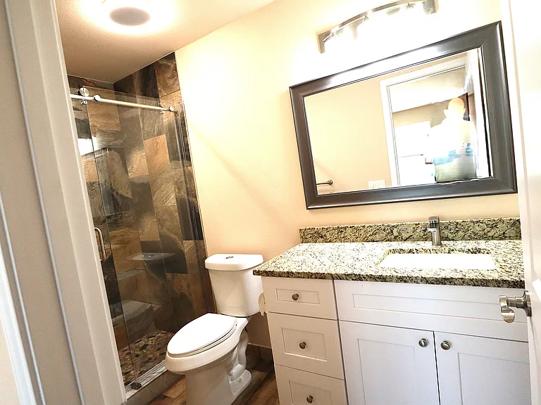UPSTAIRS MASTER BATHROOM