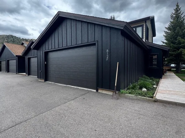 812 Powderhorn Ln APT F, Jackson, WY 83001