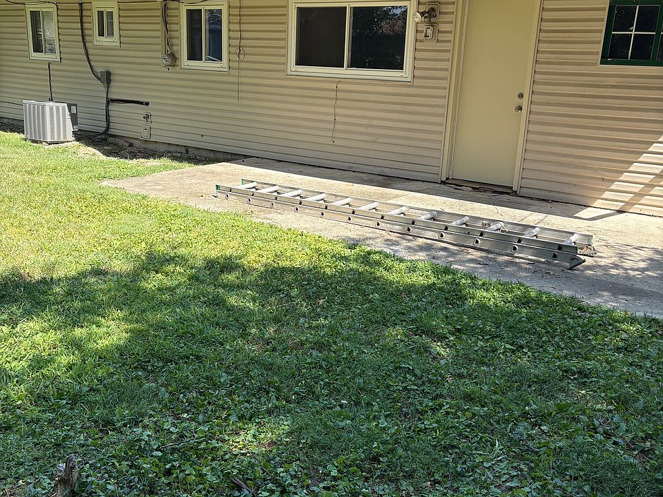 1st image of 8841 Balboa Dr