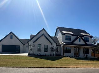 3161 Cambridge St, Bentonville, AR 72713