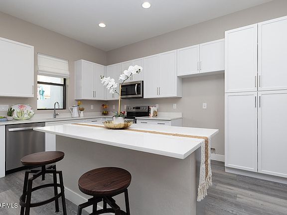 5th image of 3126 E BERYL Avenue