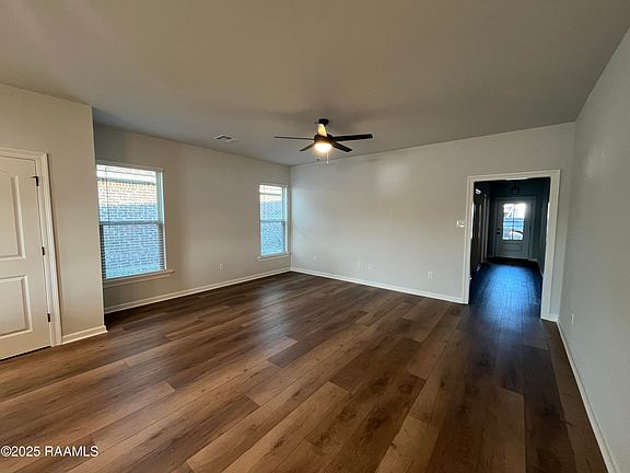 2nd image of 115 Brattle Ct