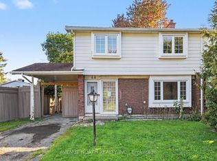68 Downsview Cres, Ottawa, ON K2G0A5