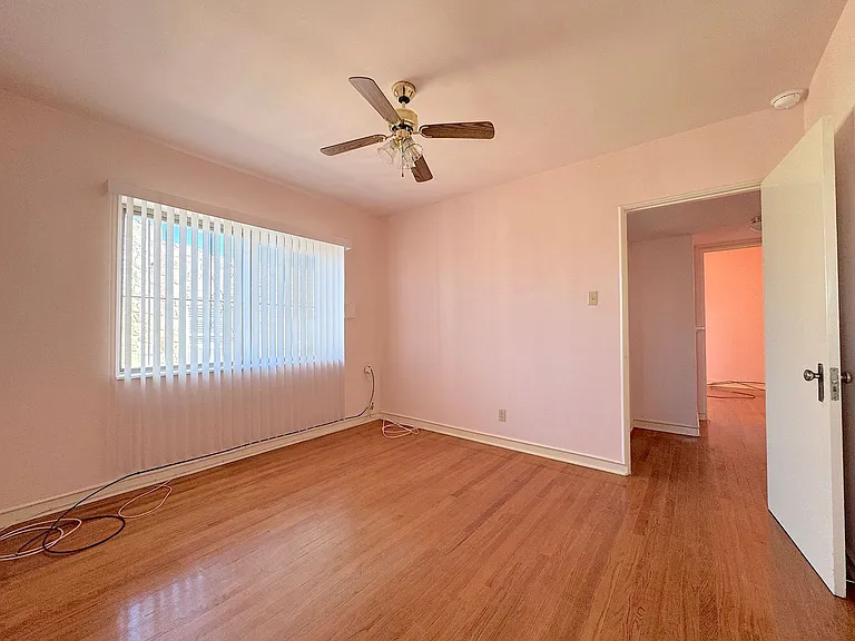 3706 Sacramento Ave — Photo 17