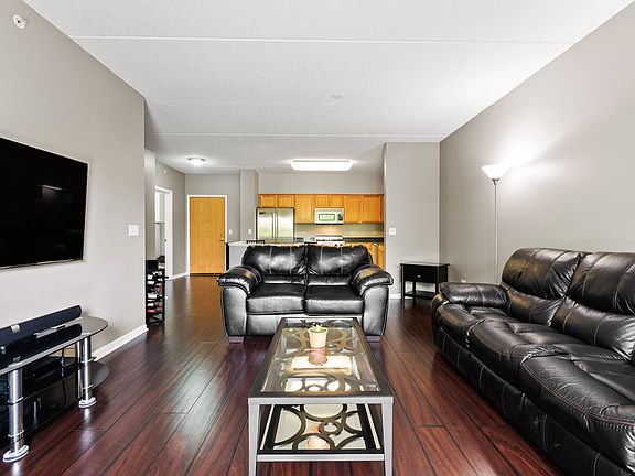 4th image of 3401 N Carriageway Dr Unit 407