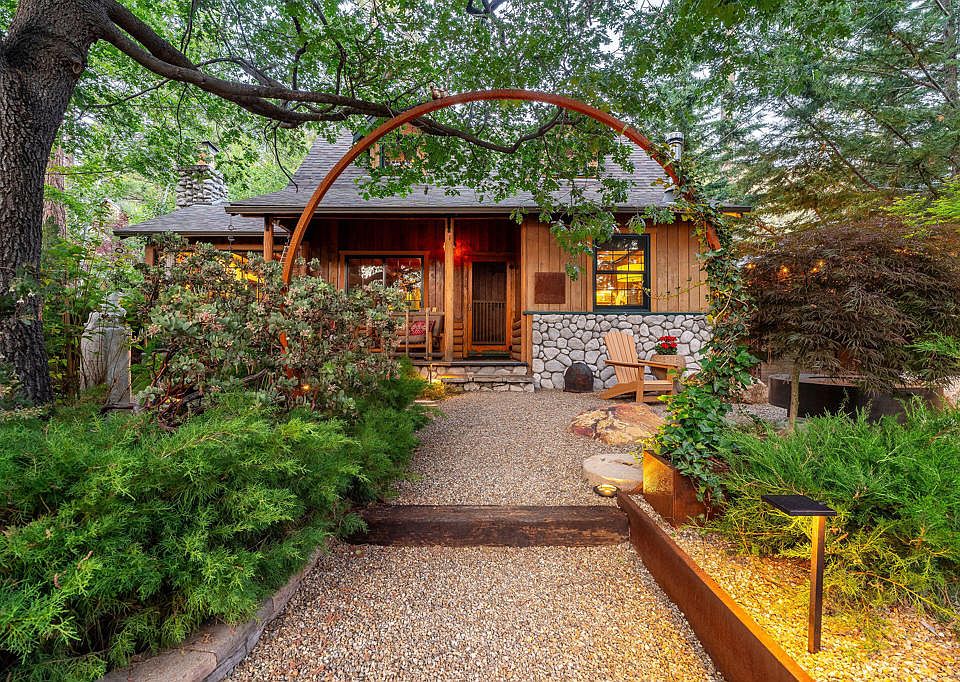 7th image of this home