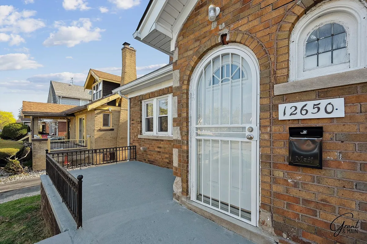 Building Photo - 12650 Griggs St