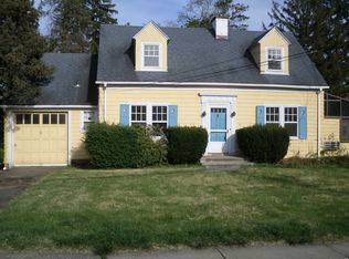 51 Hepburn Rd, Hamden, CT 06517