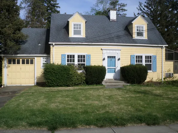 51 Hepburn Road, Hamden, CT 06517