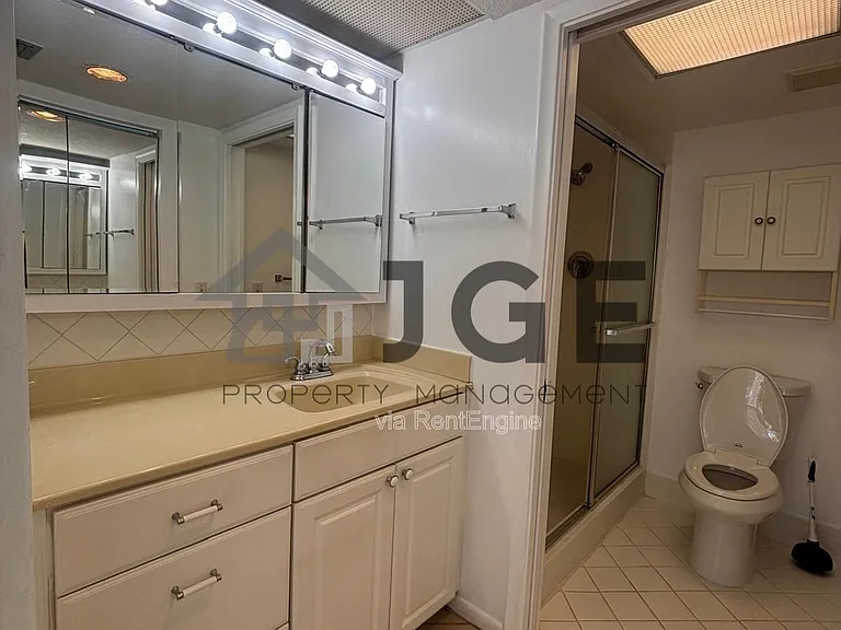 12600 Sw Ct #5-208L — Photo 11