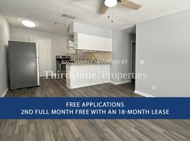 1160 Comanche St
