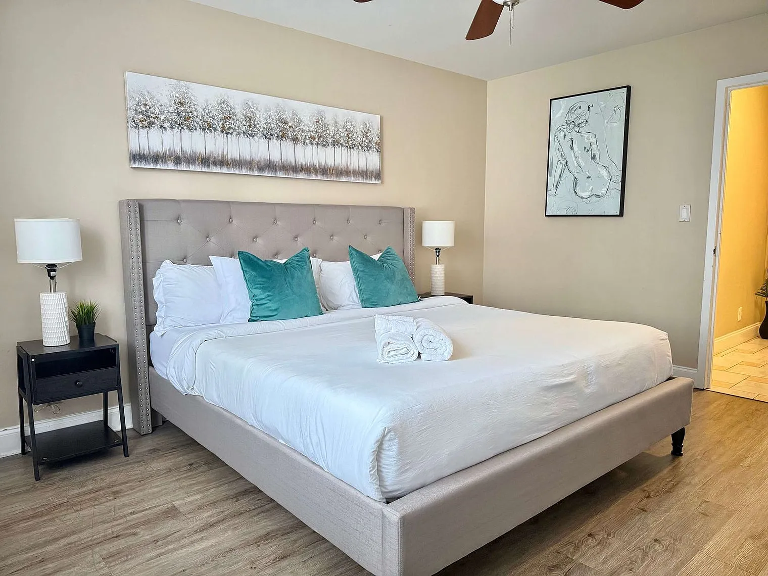 2 bed, 1.0 bath, 592 sqft, $3,371 — Photo 3