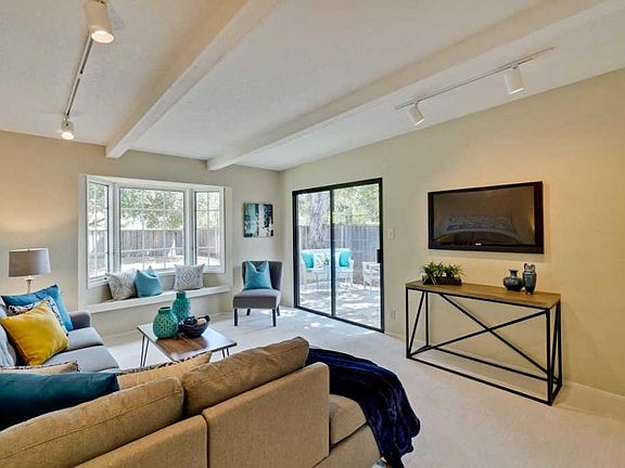 4th image of 18843 Casa Blanca Ln